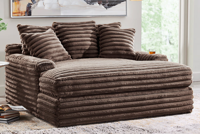 Chaise Lounge