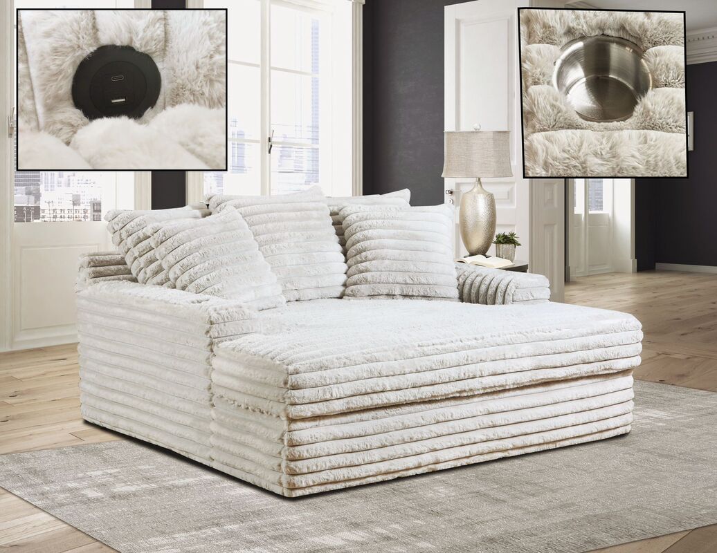Chaise Lounge